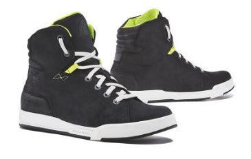 FORMA - Swift Dry Urban Boots (Black/White)