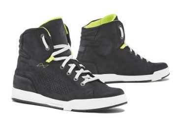 FORMA - Swift Flow Urban Boots (Black/White)