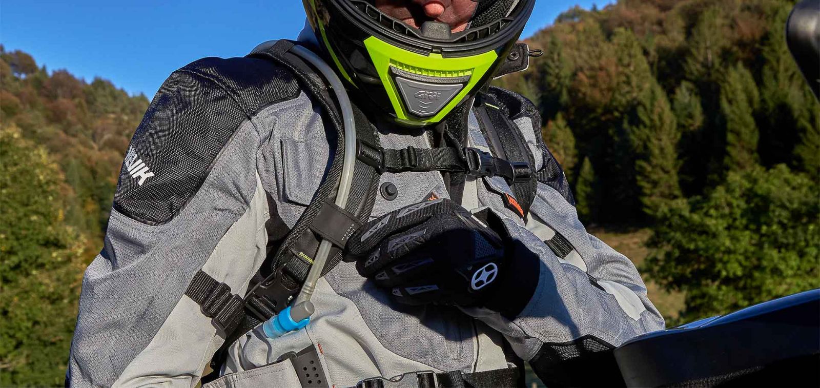 GIVI - T523 Universal HydraPak Elite (2lt)