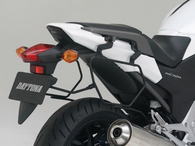 GIVI - TE3100 Side Racks for Suzuki GSR750 (11>16)