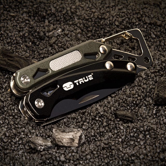 TRUE UTILITY - Seven Function Multi-Tool